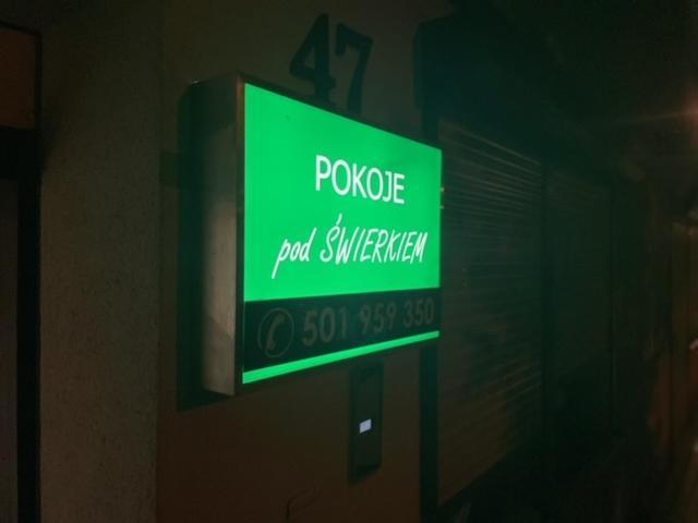 סווראוץ' Pokoje Pod Swierkiem מראה חיצוני תמונה