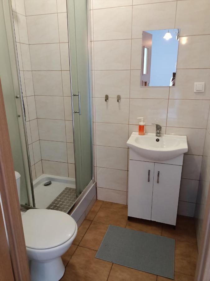 סווראוץ' Pokoje Pod Swierkiem מראה חיצוני תמונה